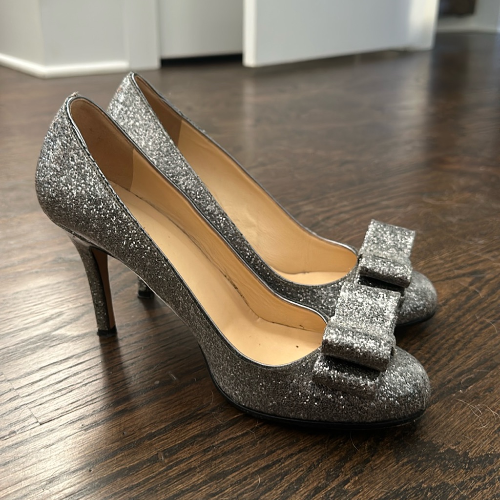 Kate Spade Bow Glitter Heels In Dark Silver